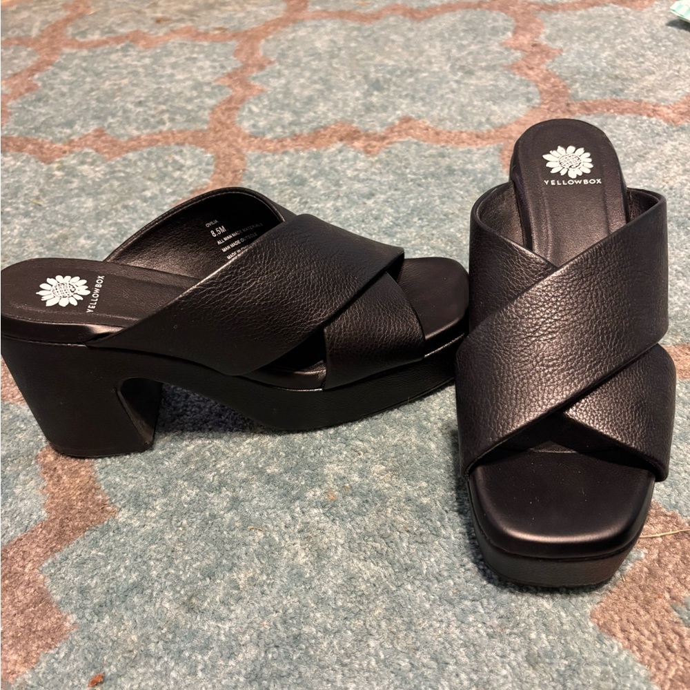 ILIA Women's Black Platform Sandals